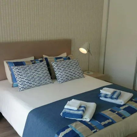 Silver Coast Apartment *